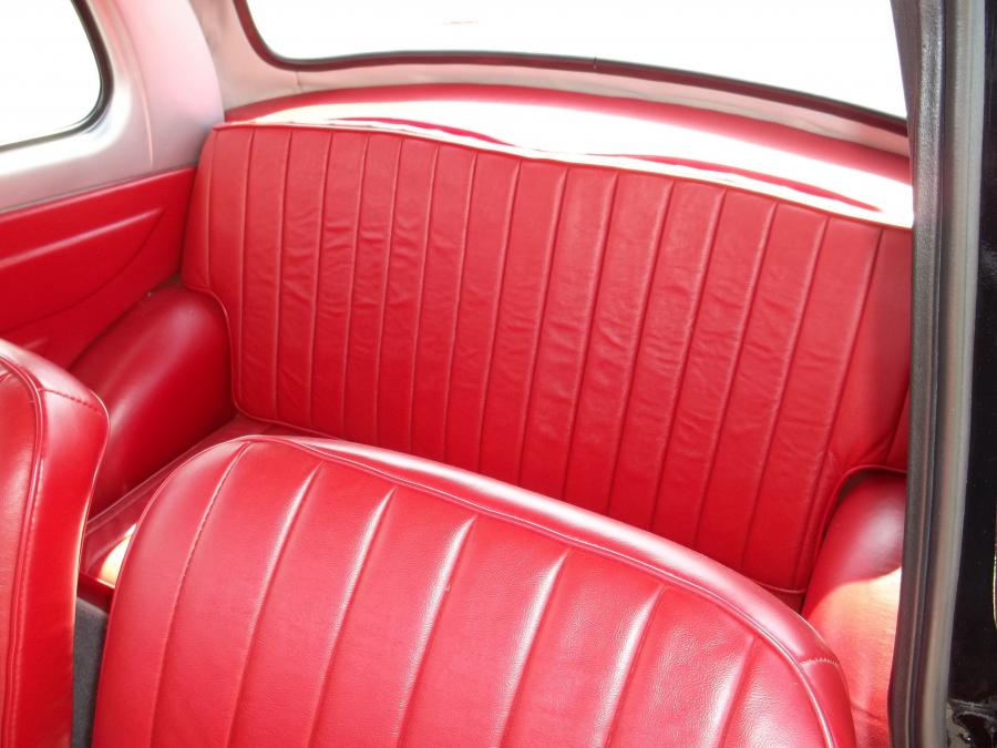Интерьер Austin A35 2-Door Saloon 1957 года  (фото 9 из 13)